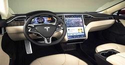 Masina electrica Tesla Model S, controlata de hackerii chinezi