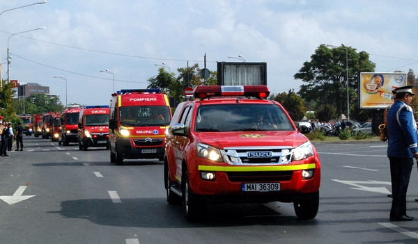 Defilare de Ziua Pompierilor din Romania