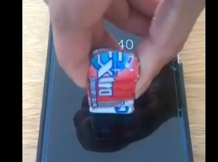 Senzorul de amprentă al Nokia 9 ar putea fi păcălit cu un pachet de gumă