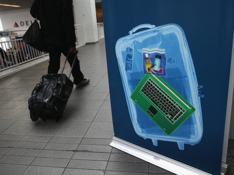 Aeroporturile din Marea Britanie vor folosi scanere 3D