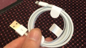 Cum ar putea un cablu de iPhone să compromită dispozitivul