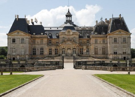 Jaf de 2 milioane de euro la un castel din Franța