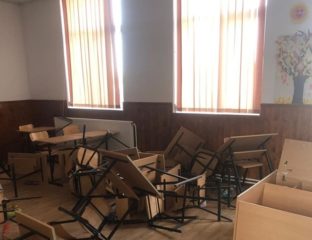 O școală fără pază a fost devastată de 3 copii