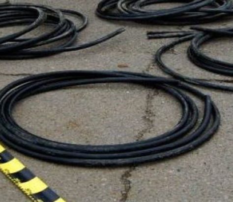 Ce se mai fură în Neamț: Peste 200 de metri de cablu telefonic